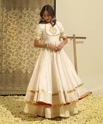 Kaarigari irshaad daisy ivory ankle length anarkali with skirt and dupatta set 4