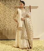Kaarigari shadaab daisy ivory short kurta with sharara and odhni set