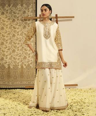 Kaarigari shadaab daisy ivory short kurta with sharara and odhni set 5