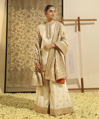 Kaarigari suleman daisy ivory short kurta with sharara and odhni set 1