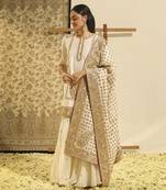 Kaarigari siraj daisy ivory short kurta with gharara and odhni set