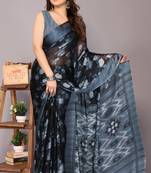 Grey floral print chiffon saree with unstiched blouse piece