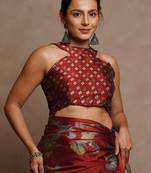 Red floral print chiffon saree with unstiched blouse piece