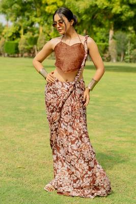 Dark rust floral print chiffon saree with unstiched blouse piece 2