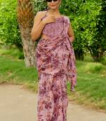 Dusty pink floral print chiffon saree with unstiched blouse piece