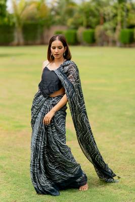 Dark mustard geometric print chiffon saree with unstiched blouse piece 3