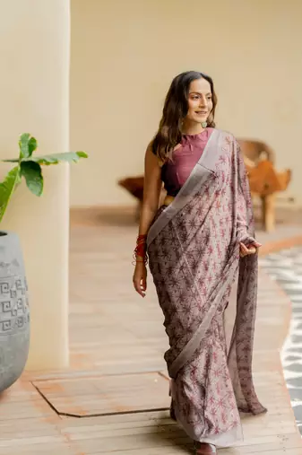 Light greyish blue geometric print chiffon saree with unstiched blouse piece