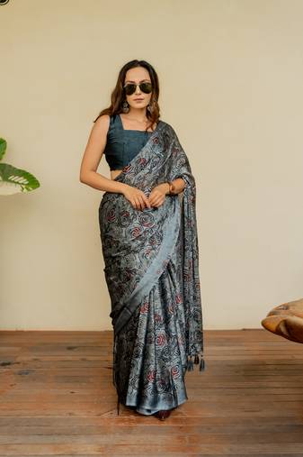 Light greyish blue geometric print chiffon saree with unstiched blouse piece