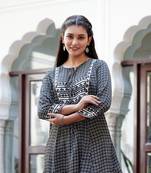 women's black polyester floral print short kurti