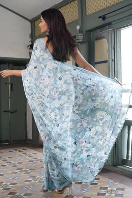 Light dusty blue floral print chiffon saree with unstiched blouse piece 4
