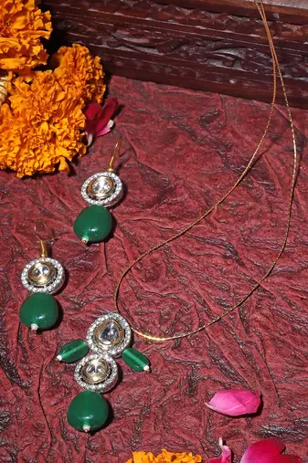 Pesto haar with earrings jewellery set