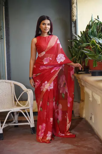Red floral print chiffon saree with unstiched blouse piece