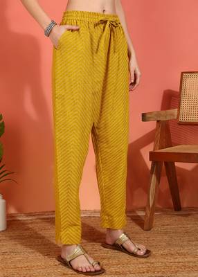 women's mustard cotton slub ikat print straight kurta with pant & dupatta (mustard) 5