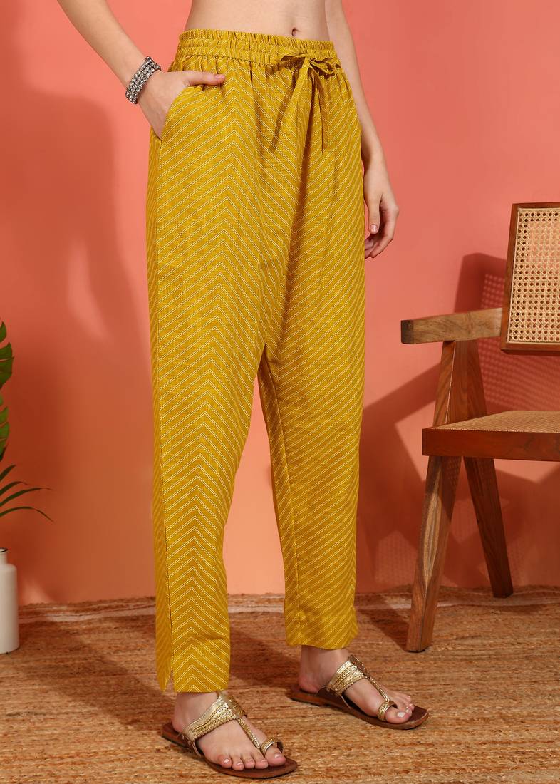 women's mustard cotton slub ikat print straight kurta with pant & dupatta (mustard)