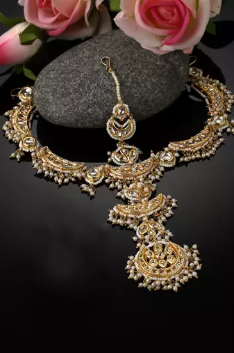 Zard roshni  matha patti hair jewellery