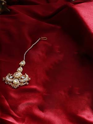 Gossamer maang tikka hair jewellery 2