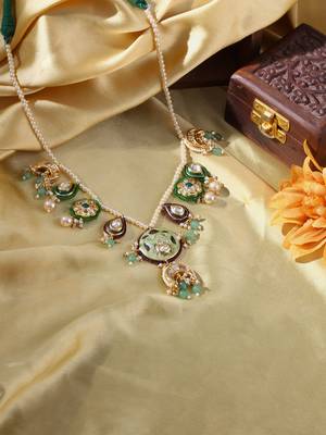Pesto haar necklace 2