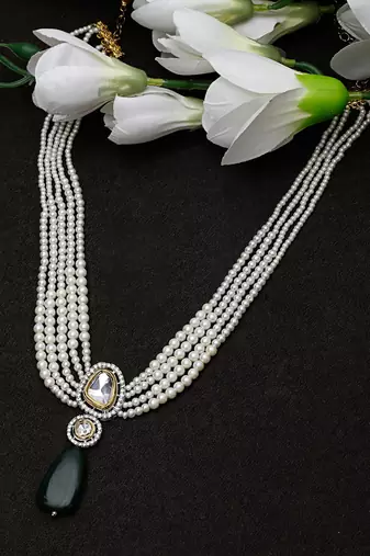 Spinach haar necklace