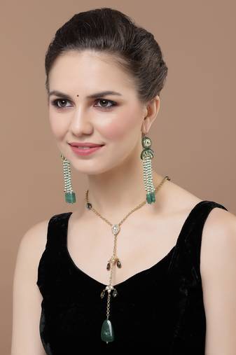 Dua haar necklace