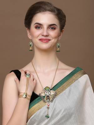 Raqs haar necklace 1