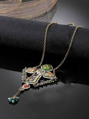 Raqs haar necklace 2