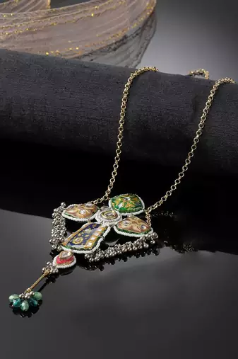 Raqs haar necklace