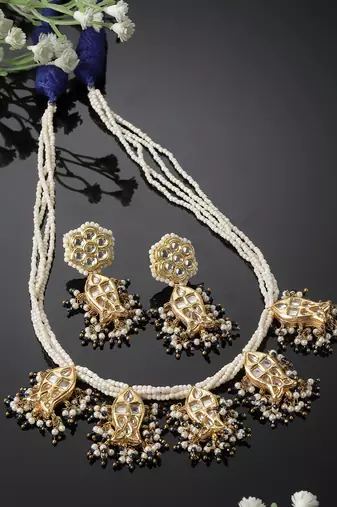 Spring necklace with earring jewellery set