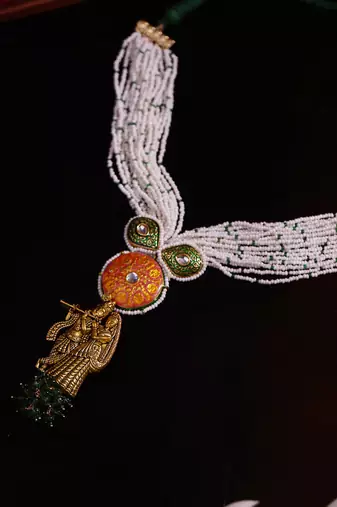 Shabnam haar necklace