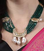 Hariri haar necklace