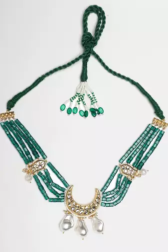 Hariri haar necklace