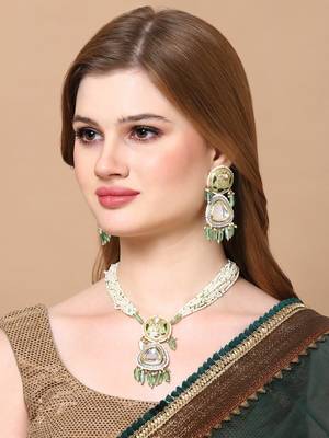 Broccoli drop earring 1