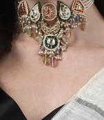 Hiran haar necklace