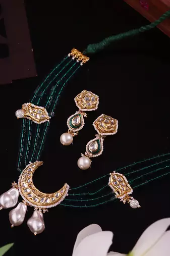 Jaadui necklace with earring jewellery set