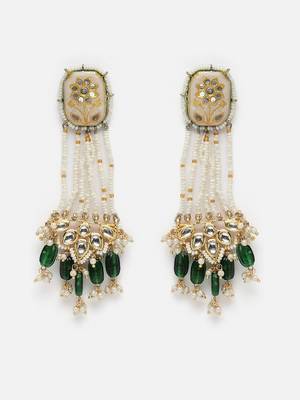 Beige drop earring 3