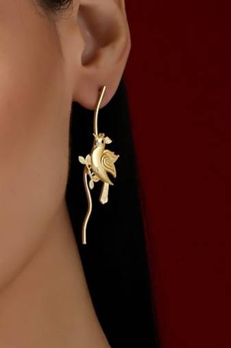 Dhani drop earring