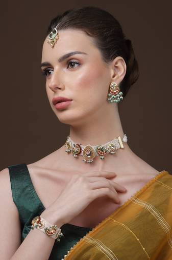 Gul-e-zahra drop earring