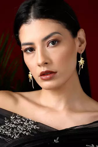 Dhani drop earring