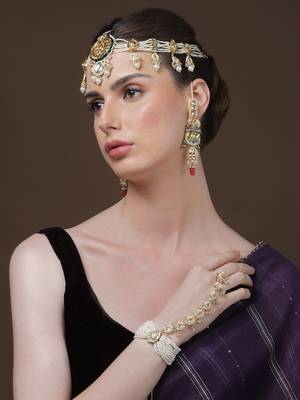 Meringue hath phool hand jewellery 1