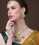 Spruce maang tikka hair jewellery