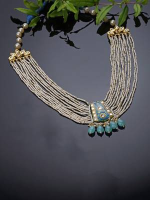 Neela guldasta haar necklace 2