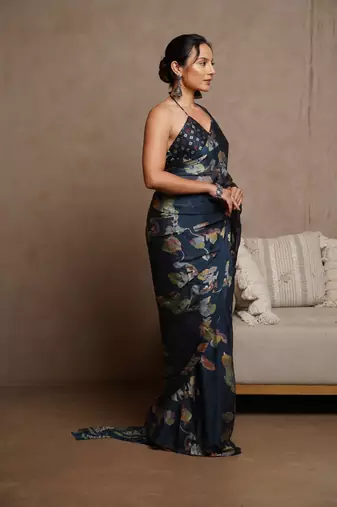 Navy blue floral print chiffon saree with unstiched blouse piece