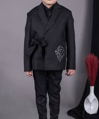 Black knot side blazer with hand embroidered with pant set 2
