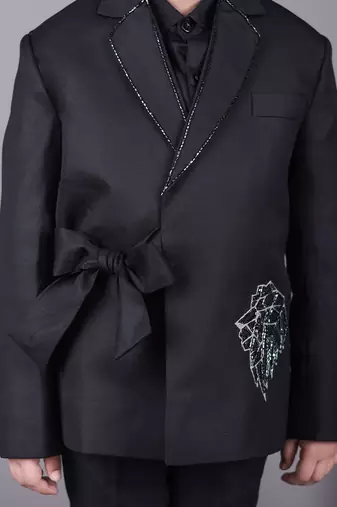 Black knot side blazer with hand embroidered with pant set