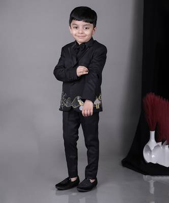 Black tuxedo with carnival hand embroidery shirt pant with bow tie set 2