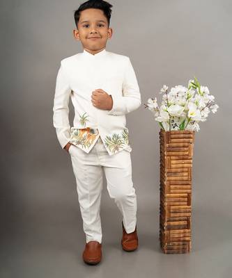 Ivory bandgala with cheetah embroidered with pant set 4