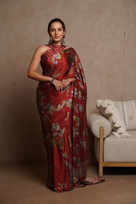 Red floral print chiffon saree with unstiched blouse piece 2