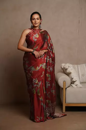 Red floral print chiffon saree with unstiched blouse piece