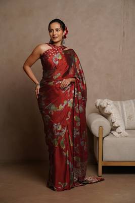 Red floral print chiffon saree with unstiched blouse piece 3