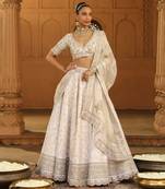 Mehnoor Maryam Dasiy Ivory Heavy Lehenga Set
