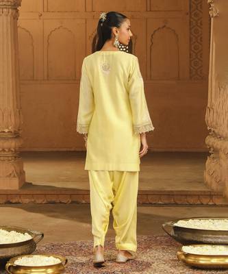 Mehnoor ashira lemon yellow short kurta with salwar set 3